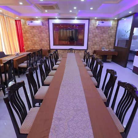 Hotel Sahib'S Red Carpet - Family & Corporate Hotel Chain Agra  Luaran gambar