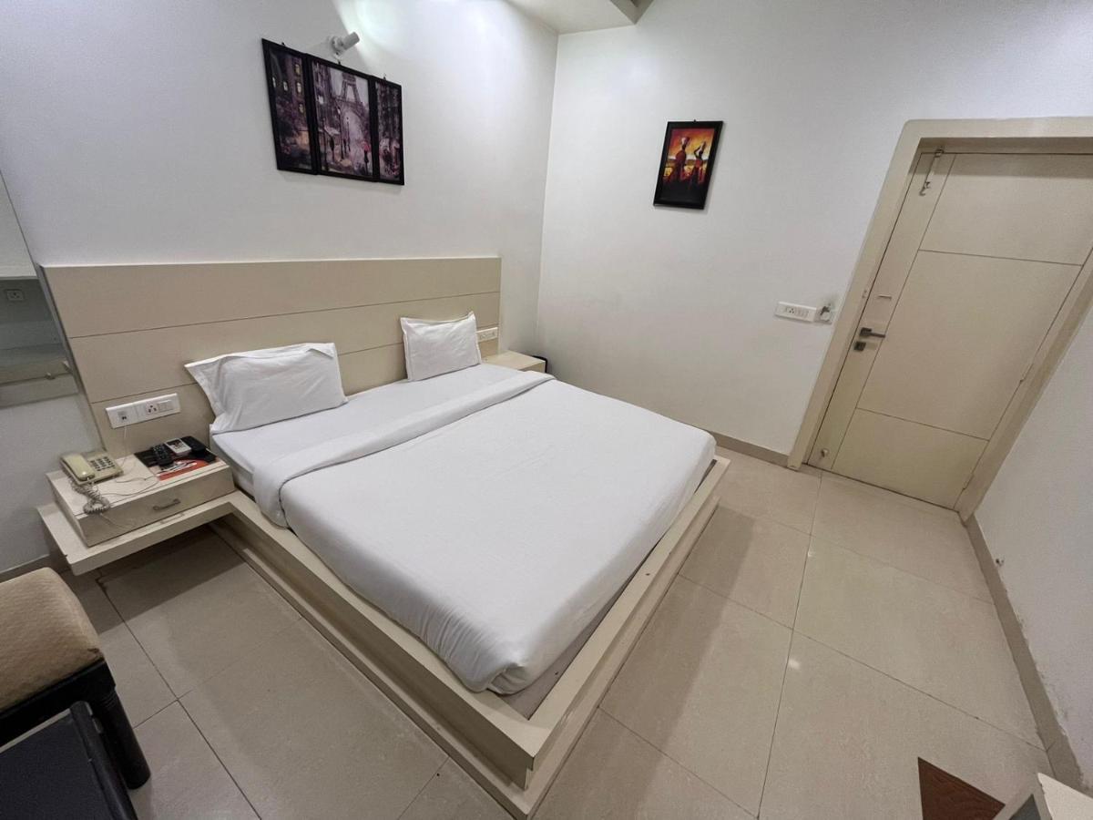 Hotel Sahib'S Red Carpet - Family & Corporate Hotel Chain Agra  Luaran gambar