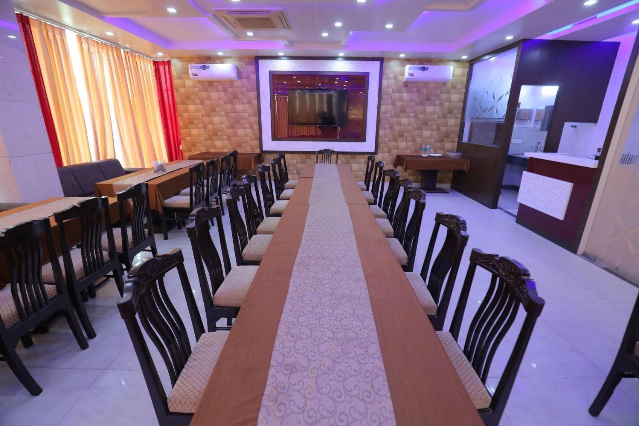 Hotel Sahib'S Red Carpet - Family & Corporate Hotel Chain Agra  Luaran gambar