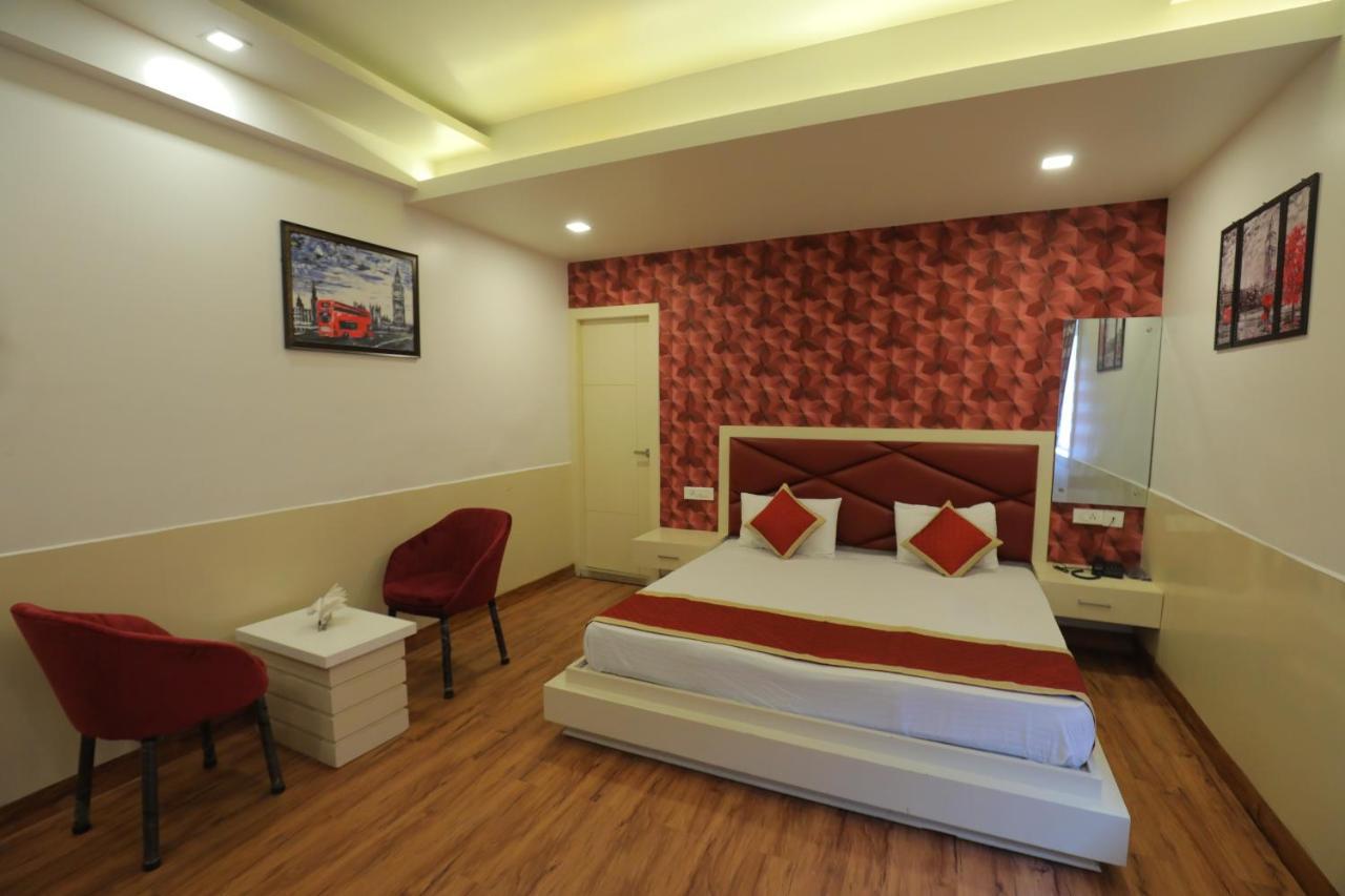 Hotel Sahib'S Red Carpet - Family & Corporate Hotel Chain Agra  Luaran gambar