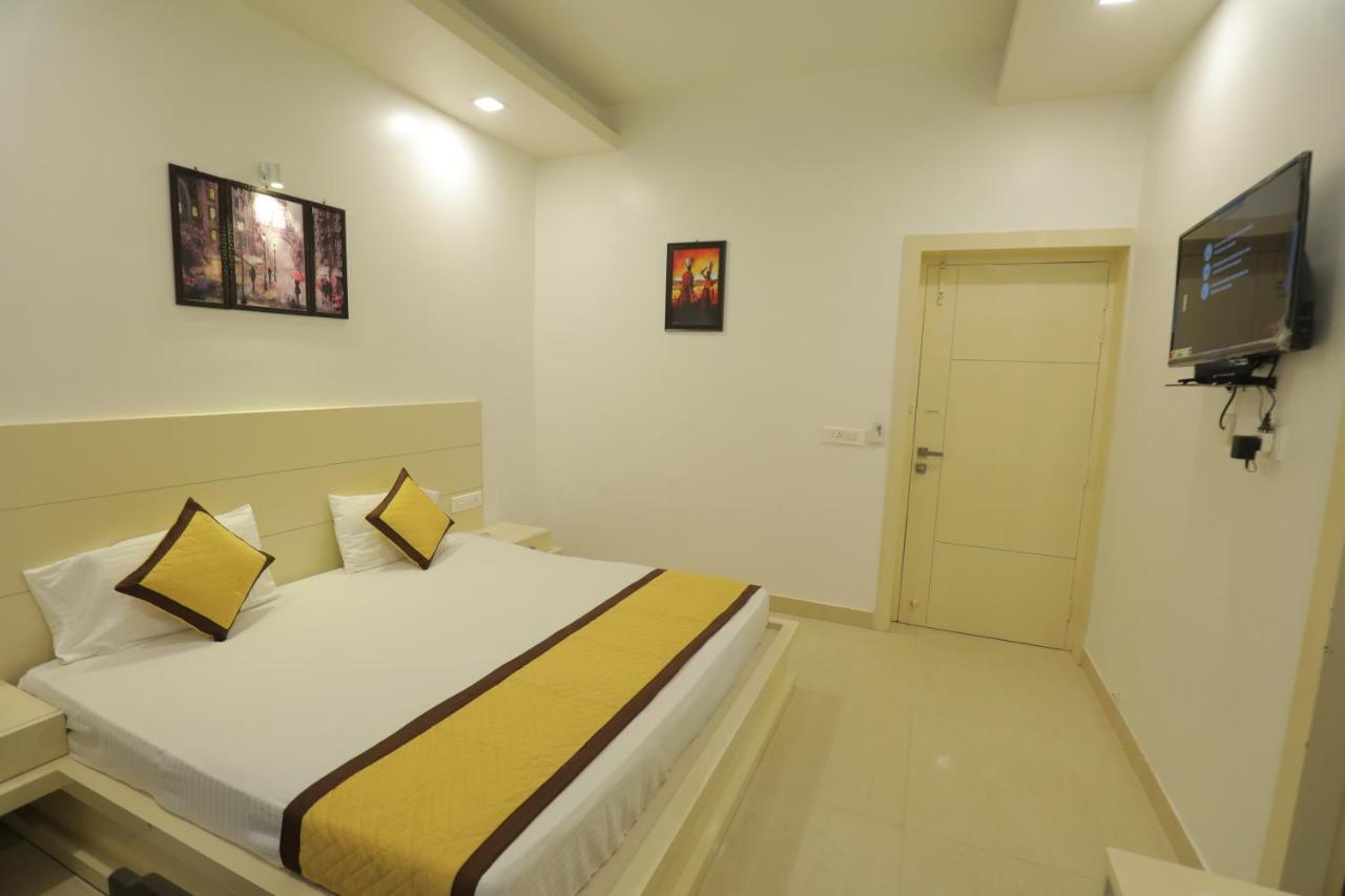 Hotel Sahib'S Red Carpet - Family & Corporate Hotel Chain Agra  Luaran gambar