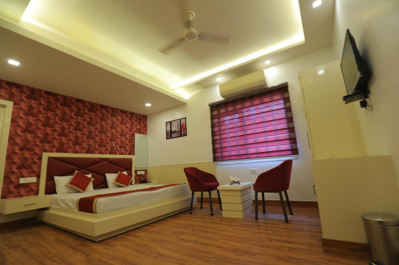 Hotel Sahib'S Red Carpet - Family & Corporate Hotel Chain Agra  Luaran gambar
