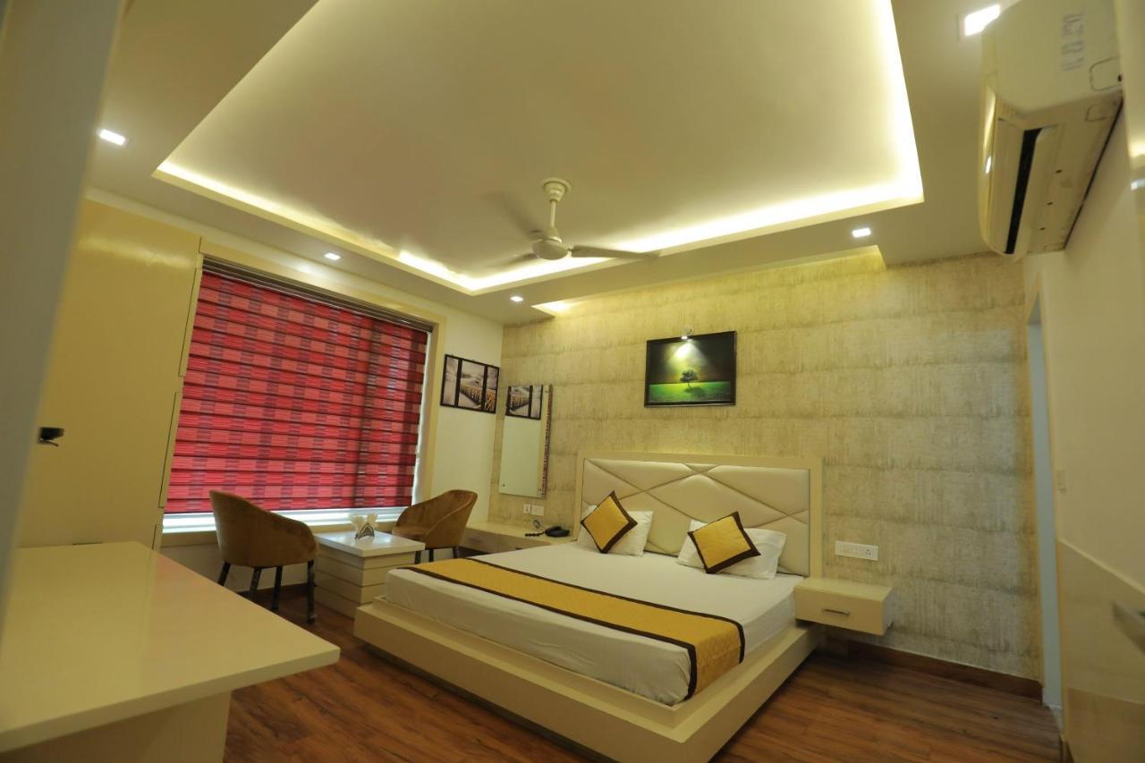 Hotel Sahib'S Red Carpet - Family & Corporate Hotel Chain Agra  Luaran gambar