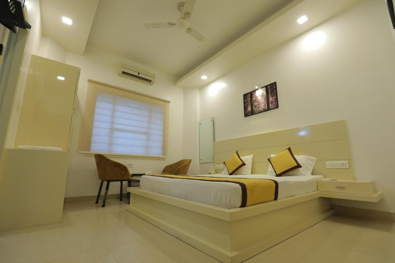 Hotel Sahib'S Red Carpet - Family & Corporate Hotel Chain Agra  Luaran gambar