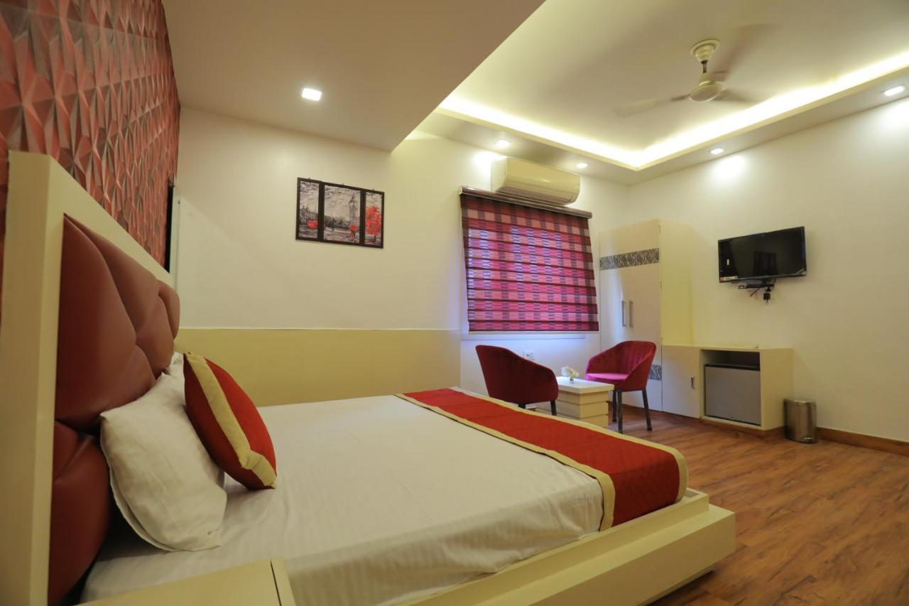 Hotel Sahib'S Red Carpet - Family & Corporate Hotel Chain Agra  Luaran gambar