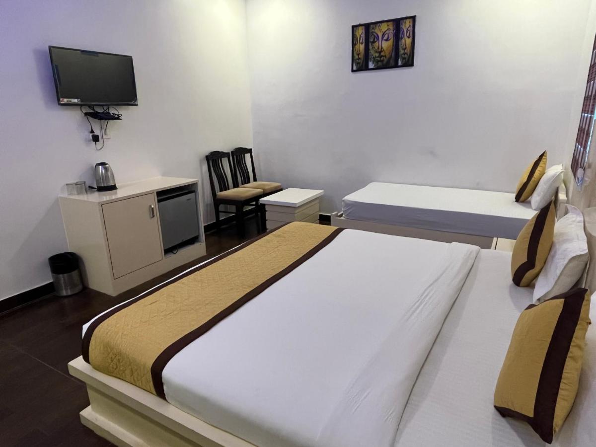 Hotel Sahib'S Red Carpet - Family & Corporate Hotel Chain Agra  Luaran gambar